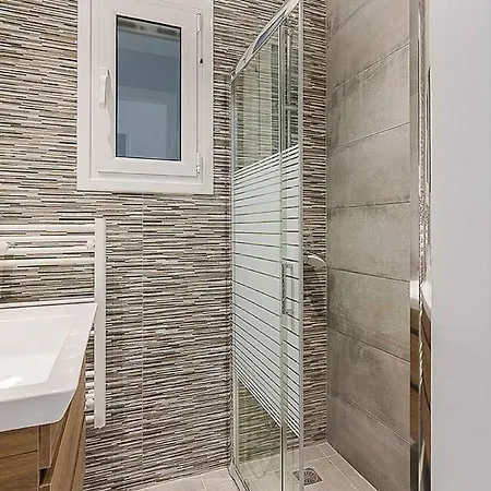 Spacious Two Bedroom In Central Location * Atenas
