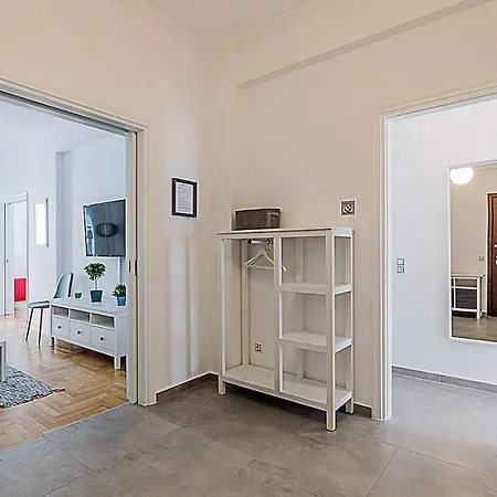 Spacious Two Bedroom In Central Location * Atenas
