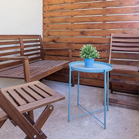 Spacious Two Bedroom In Central Location Apartamento